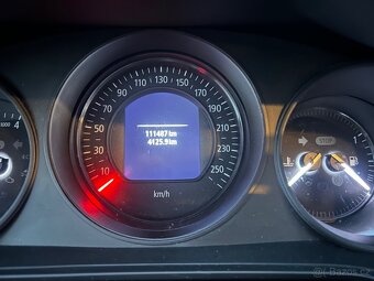 Renault Megan benzin 1.6 výkon: 84 kw manuální převodovka - 7