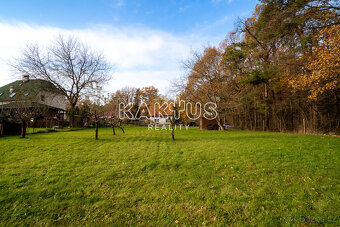 Prodej stavebního pozemku o výměře 1292 m2, ulice Osadní, Vr - 7