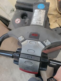 Elektrický Paletový vozík BT Toyota LPE200 - 7