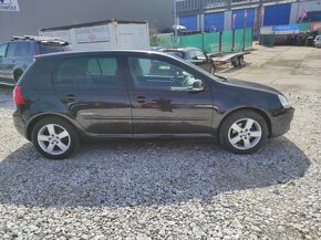 Volkswagen Golf V, UNITED, VELICE PĚKNÝ - 7