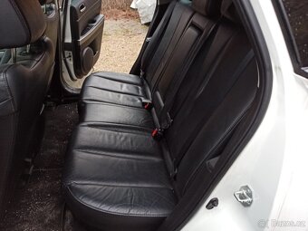 MAZDA CX-7 – INTERIÉR, SEDAČKY, TAPECE - 7