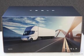 Tesla Semi truck 1:24 original licensed product - 7