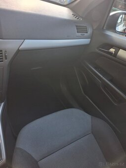 Opel Astra NÍZKÝ NÁJEZD - 7
