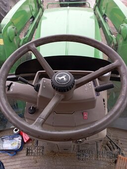 John Deere 6120M traktor s čelním nakladačem - 7