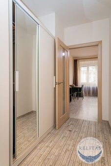 Pronájem bytu 1+kk 31 m², u stanice metra Flora - 7