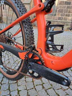 NOVÝ nejetý Santa Cruz Blur C / Rock Shox SID / Sram GX / ve - 7