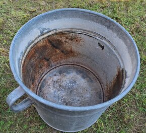 Prodám jídelní stůl, rohová lavice, ratanové dvojkřeslo - 7