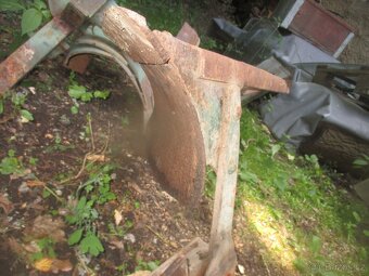 díly na trakturek - 7