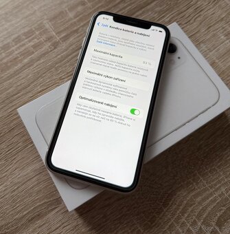 iPhone 11 (64gb) - 7