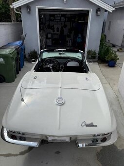 Chevrolet Corvette C2 Convertible z roku 1965. - 7