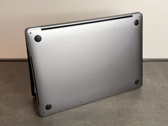 MacBook Pro 13'' 2019 / i5 / 16GB / 512GB SSD / Space Gray - 7