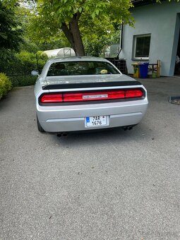 Dodge Challenger - 7