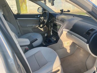 Škoda Octavia 1.6 TDI - 77kw, pravidelný servis - 7