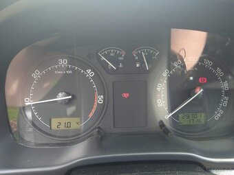 Škoda octavia 1.9 TDI 74 Kw Combi 2009 - 7
