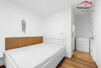 Prodej bytu 2+kk, 58 m2 s velkým balkonem a garážovým stáním - 7