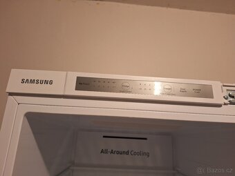 Chladnička s mrazničkou Samsung - vestavná - 7