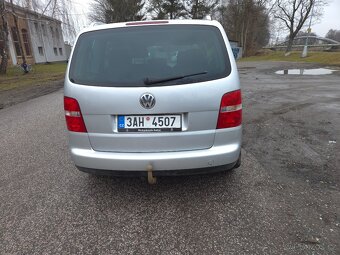 Volkswagen Touran 2.0 TDI 7. Míst - 7