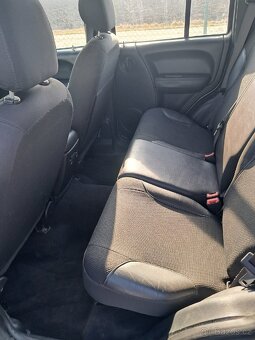 Jeep cherokee kj liberty - 7