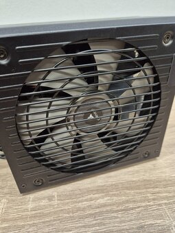 Zdroj Corsair RM850x Black 850 W - 7