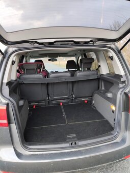 Volkswagen Touran - 7