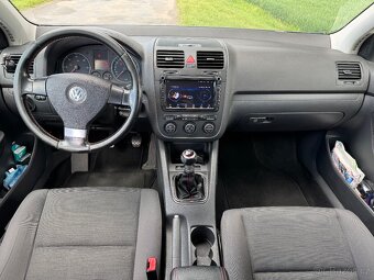 VOLKSWAGEN Golf V 1.9TDi - 7
