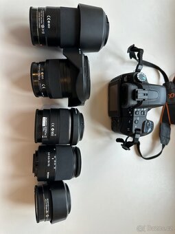 Sony DSLR-A350 + příslušenství + volitelný objektiv - 7