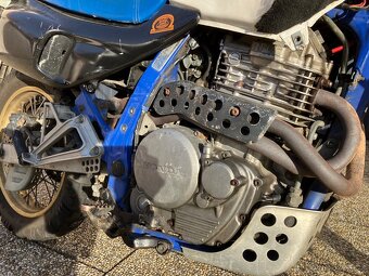 Honda NX 650 Dominator - 7