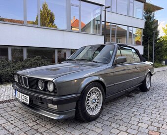 BMW E30 325i cabrio - 7