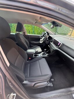 Kia Sportage 1,6 benzin 97kw/130k,rok 2021 - 7