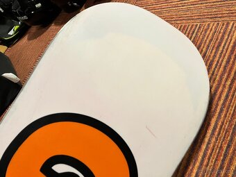 Snowboard GNU Riders Choice 157 cm s vázáním Fastec - 7