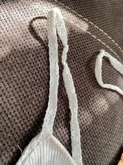 Bílé dívčí tílko/top značky Guess - 7