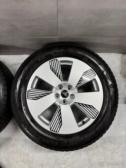 ORIGINÁLNÍ ZIMNÍ ALU SADA AUDI E-TRON R19 - 7