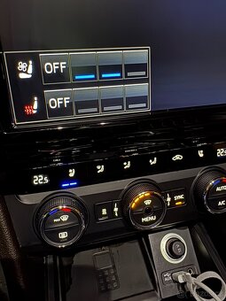 Superb 3 III,2.0 TSI 206kW L&K 4x4 DSG, Webasto, 19 - 7