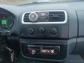 Škoda Fabia II 1, 4 16V NOVÁ STK, závěs - 7