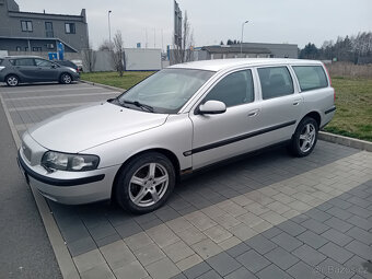 Volvo V70 2,4 D5 AWD 120kW - 7