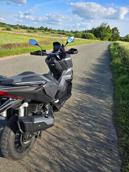 Honda adv 350 - 7