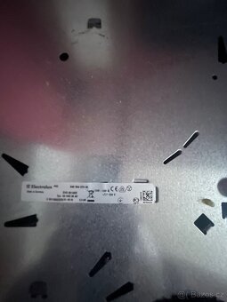 Sklokeramická varná deska Electrolux - 7