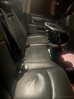 Dodge ram 1500 rok 2015 - 7