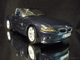 BMW Z4 Maisto 1/18 - 7