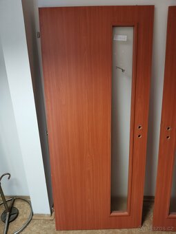 Zánovní interiérové dveře - částečně prosklené - 7