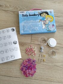 Korálky (dětské sady k výrobě šperků, náramků..) - nové - 7