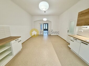 Pronájem bytu 2+kk, 60 m2, centrum města Strakonic - 7