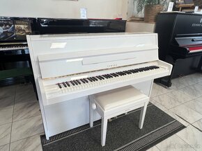 Bílá Yamaha v záruce, včetně nové klavírní židle, doprava - 7