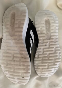 Dětská volnočasová obuv Adidas vel. 38 2/3 - 7