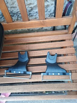 Maxi Cosi Cabrio Fix + adaptéry + fusak - 7