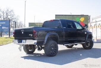 Dodge RAM 2500 - 7