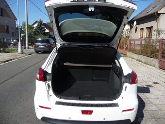 Mitsubishi Lancer 1,8 DI-D NOVÁ CENA - 7