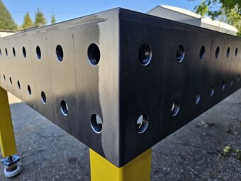 Svařovací stůl 3000x1500x200 tl. 15mm, D28, frézované otvory - 7