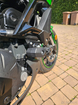 Kawasaki Versys 650 SE - 7