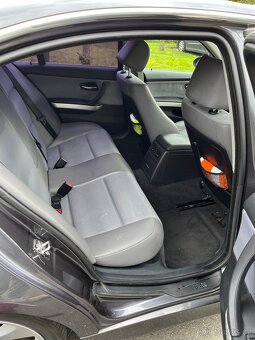 BMW E90 320i LPG - 7